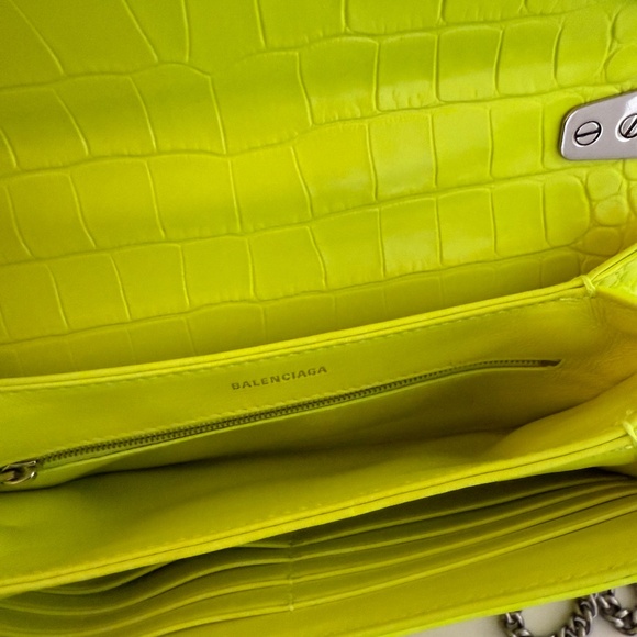 Balenciage Shiny Extra Supple Calfskin Crocodile Embossed Small Triplet Bag Fluo - Picture 3 of 3